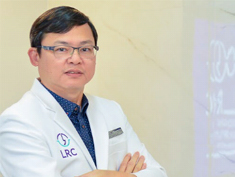 试管婴儿医生Sawat Tritruengtassana沙瓦